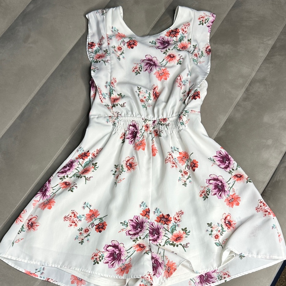 BONGO Bright White with Purple Pink Floral Print Romper cinched‎ waist